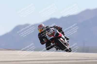 media/Oct-13-2025-Moto Forza (Mon) [[a66d839500]]/3-B Group/Session 4 (Turn 9)/